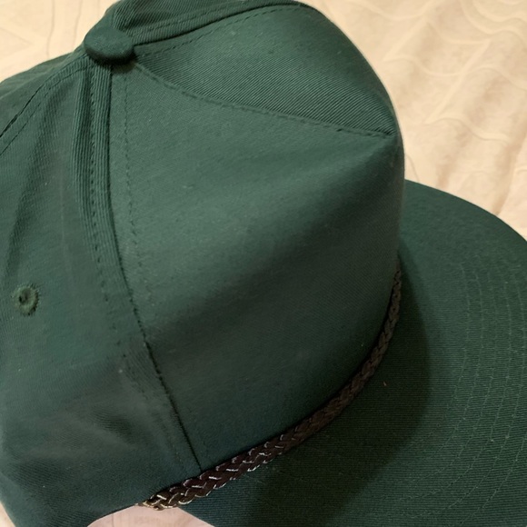 Luna hats very nice color. - Picture 4 of 6